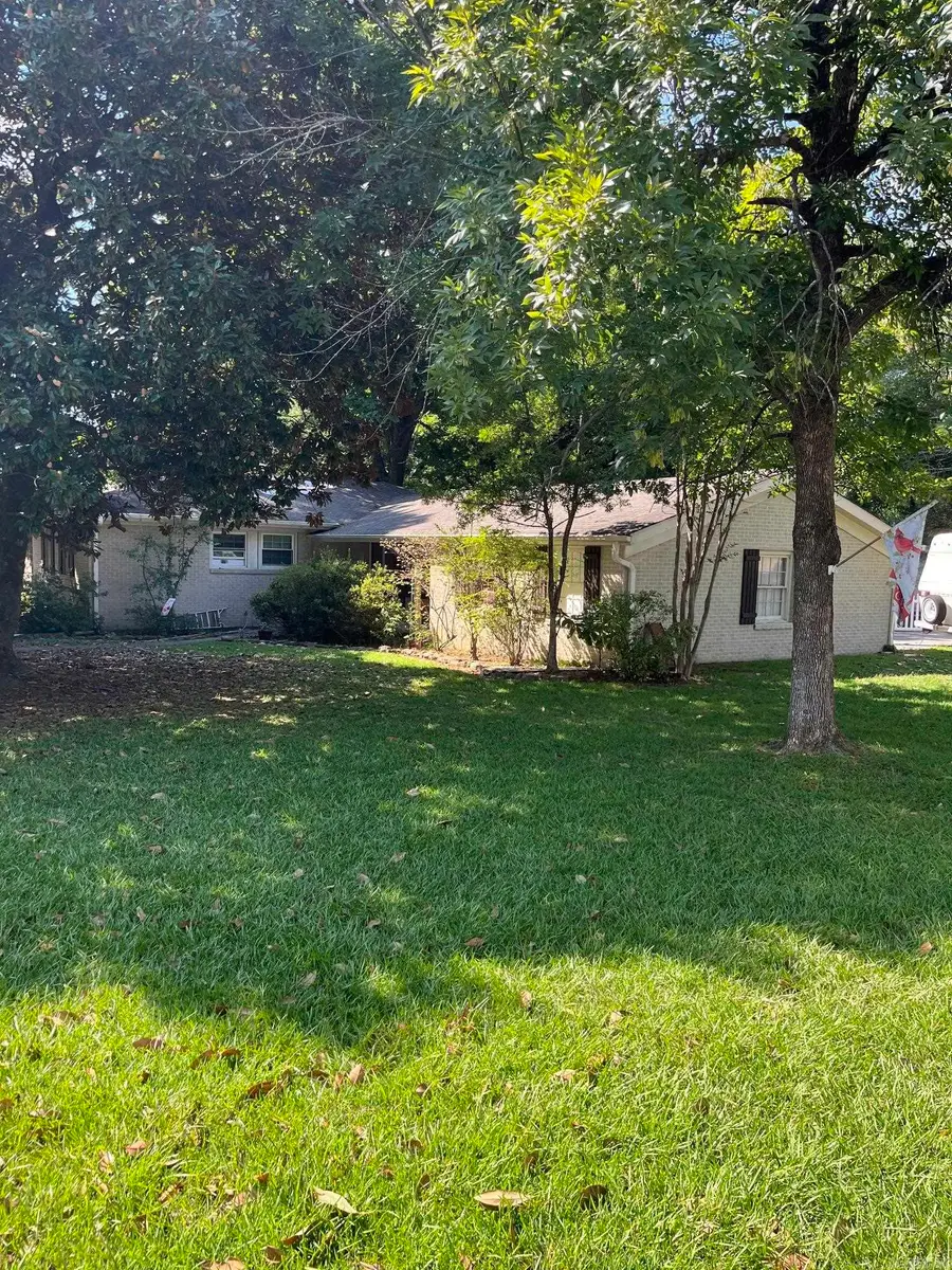 12 Broadmoor, Conway, AR 72034 - #2