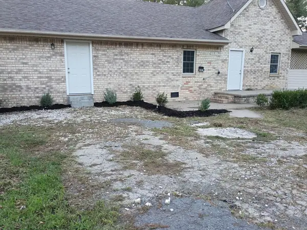 703 W 4th, Lonoke, AR 72086