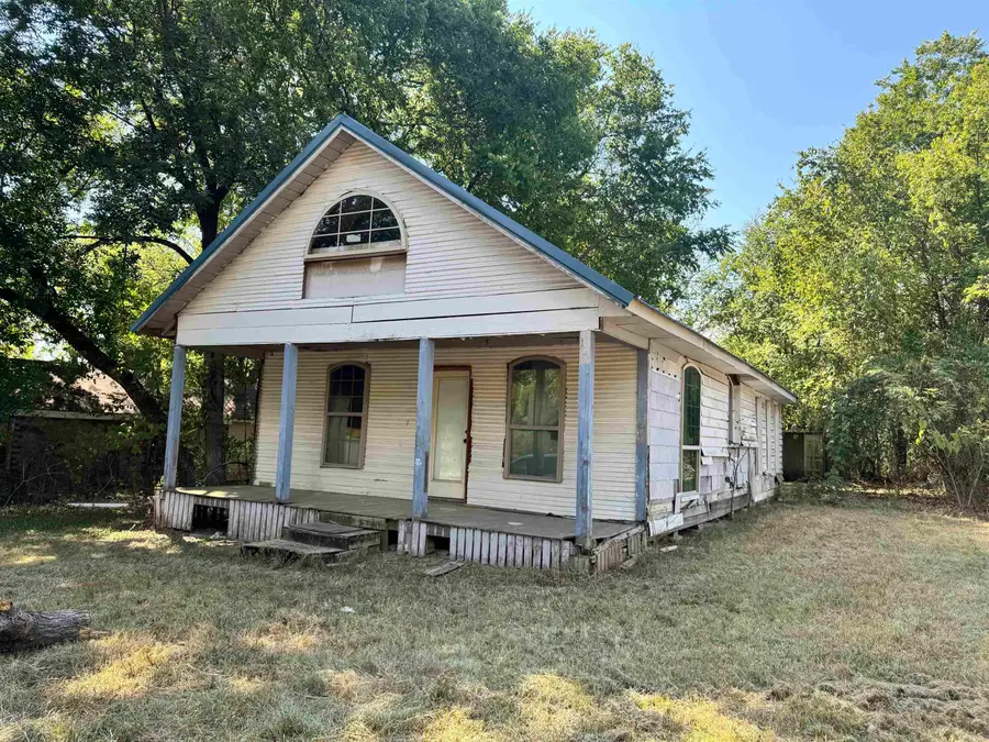 1100 Reeves Ave, Mena, AR 71953 - #3