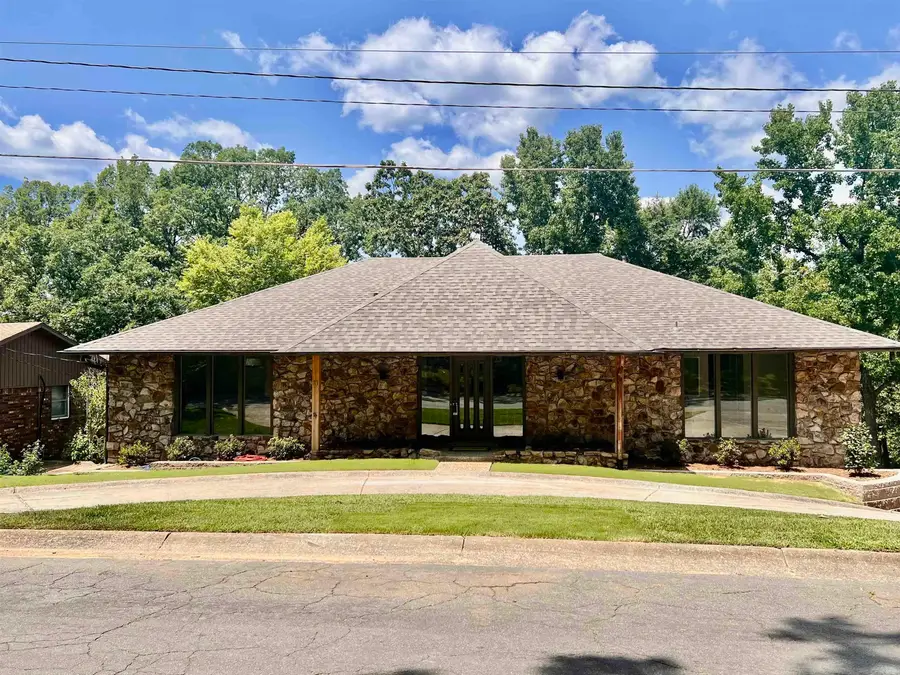 21 E Lake Drive, North Little Rock, AR 72116 - #2