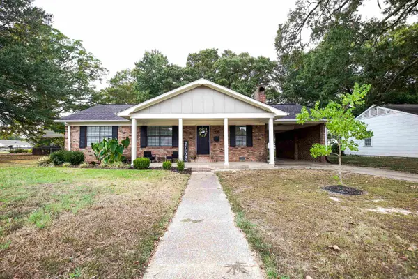 235 E Ingram St, Camden, AR 71701