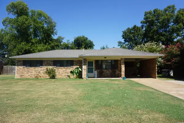 160 Cloverdale, Searcy, AR 72143