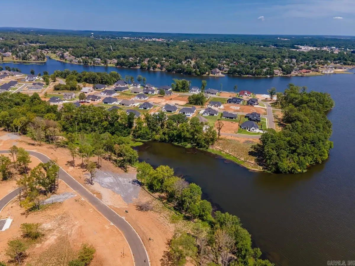 6125 Majestic Waters Dr, Benton, AR 72019 - #1
