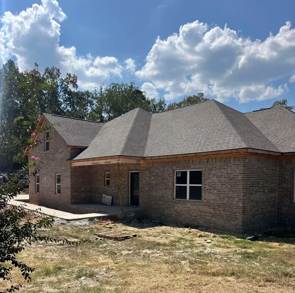 539 Long Island Dr, Hot Springs National Park, AR 71913