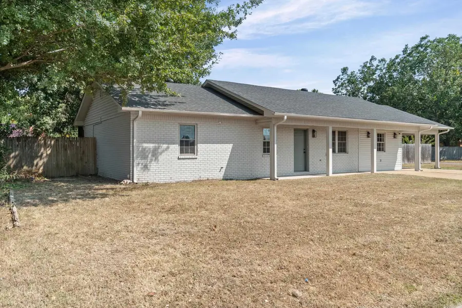 320 E Lawson Avenue, Wynne, AR 72396 - #2