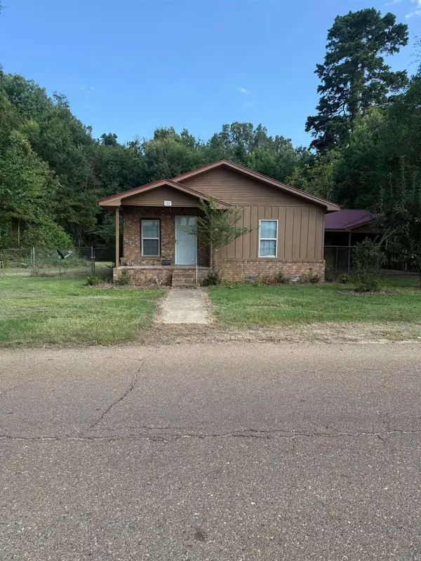 701 W 6, Fordyce, AR 71742