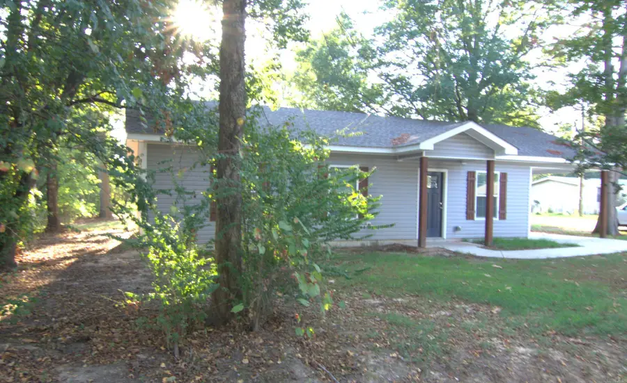 219 Washington Street, Lonoke, AR 72086 - #2