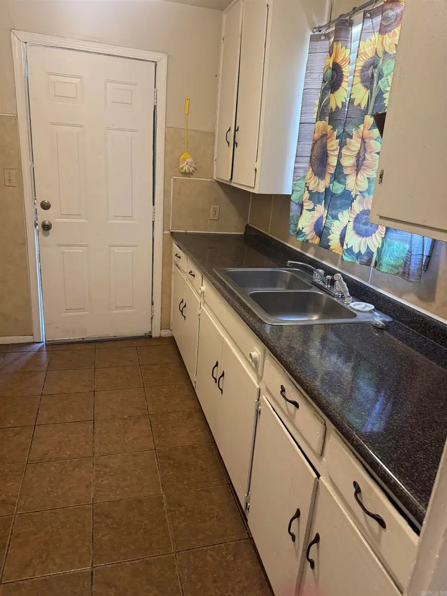 2 W Malcomb Street, Pine Bluff, AR 71602 - #2