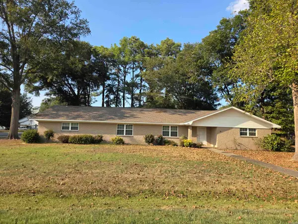 308 W 11th St, Almyra, AR 72003