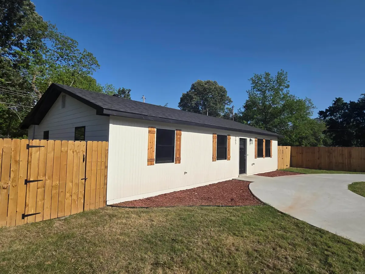 305 Thomas Circle, Lonoke, AR 72086 - #1