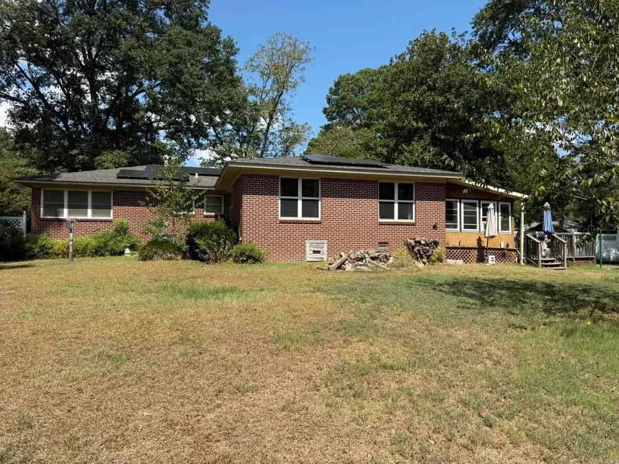 1001 W Sunset Street, Nashville, AR 71852 - #3