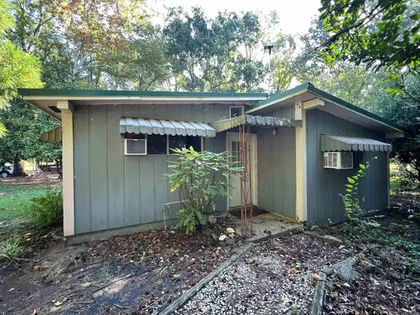 22 Overcup Lake Rd, Morrilton, AR 72110