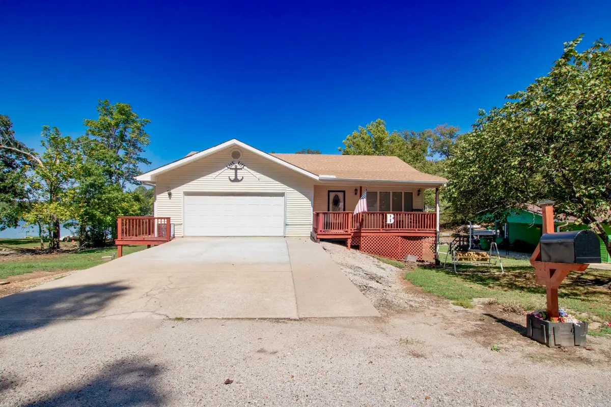 152 E Lakeshore Dr, Cherokee Village, AR 72529 - #1