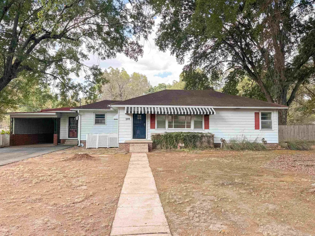 301 E 14th Street, Judsonia, AR 72081 - #1
