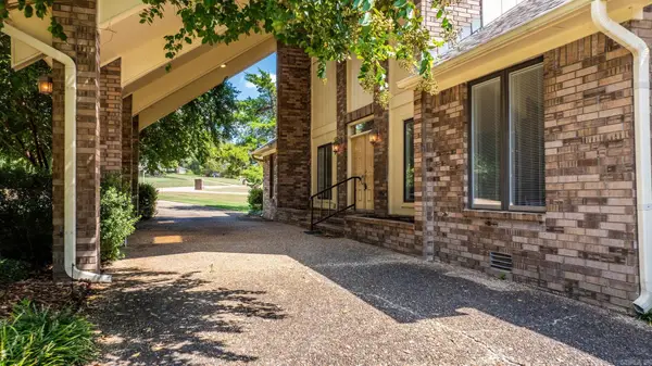1501 Quail Creek, Conway, AR 72032
