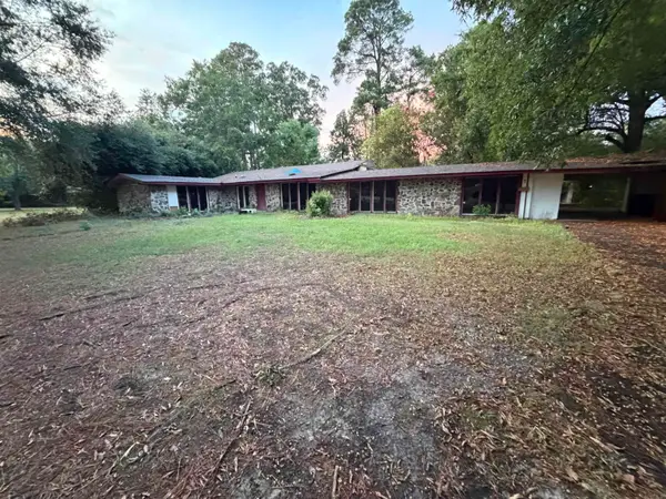 7 Longmeadow Drive, Pine Bluff, AR 71603