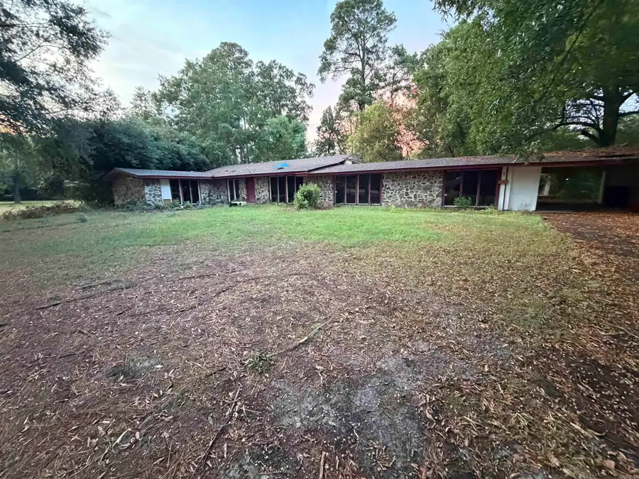 7 Longmeadow Drive, Pine Bluff, AR 71603 - #2