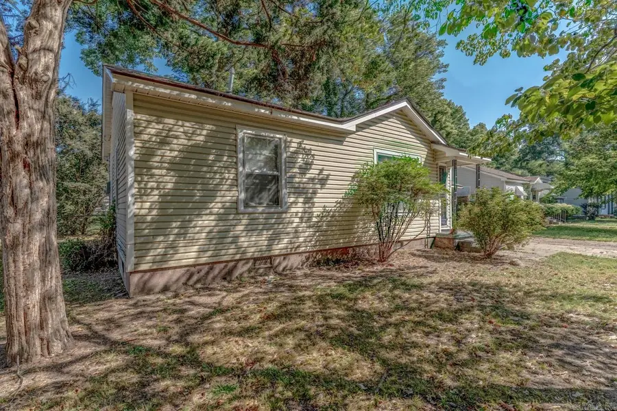512 W Lee Ave, Osceola, AR 72370 - #3