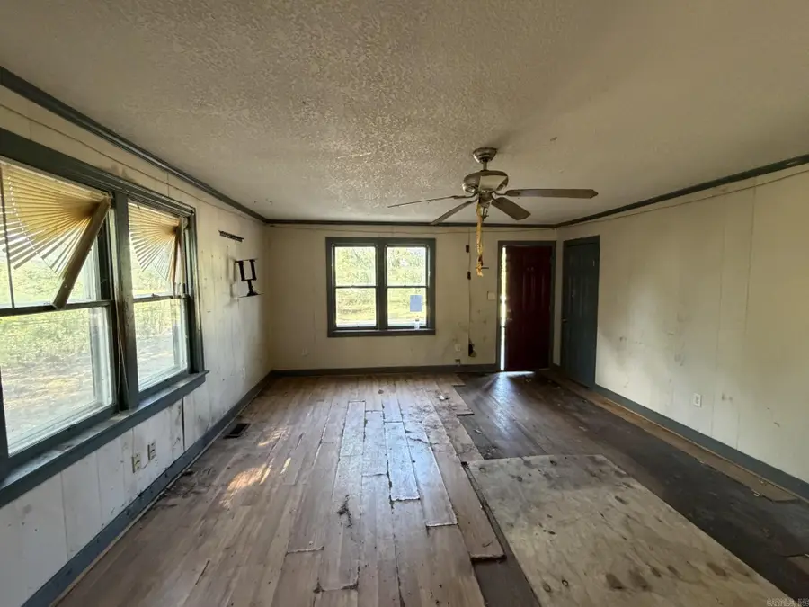 903 Owen Street, Malvern, AR 72104 - #3
