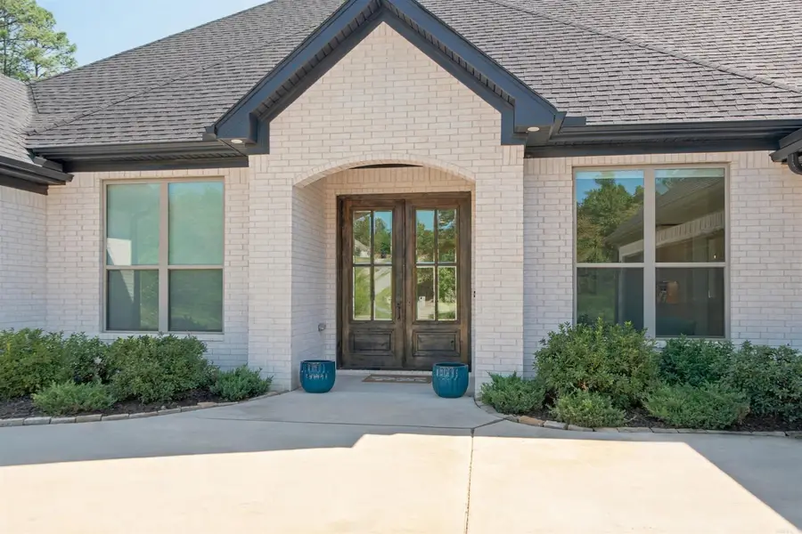 646 Glenwood Springs Drive, Little Rock, AR 72210 - #3