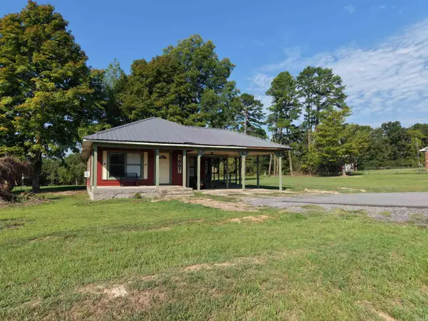 1907 N 65 Highway, Clinton, AR 72031