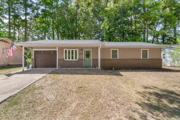 1200 Chris Drive, Benton, AR 72015