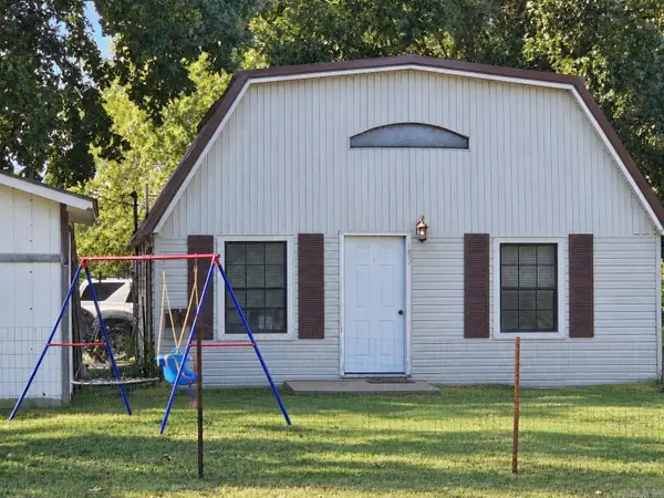 157 E Warren Street, Piggott, AR 72454