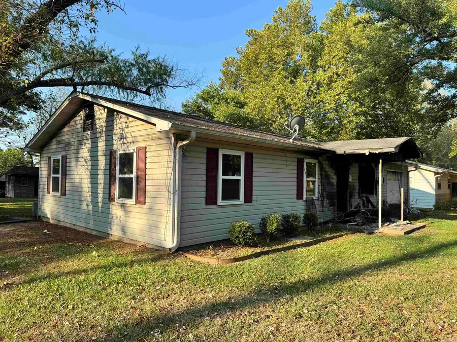 2004 Missouri Ave., Mena, AR 71953 - #2