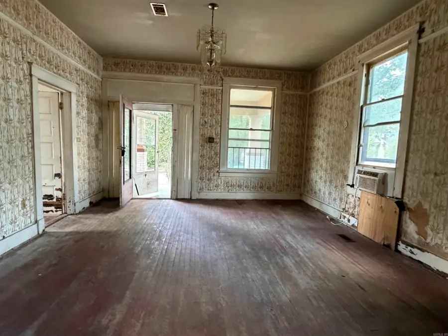 905 Lewis Street, Little Rock, AR 72204 - #2
