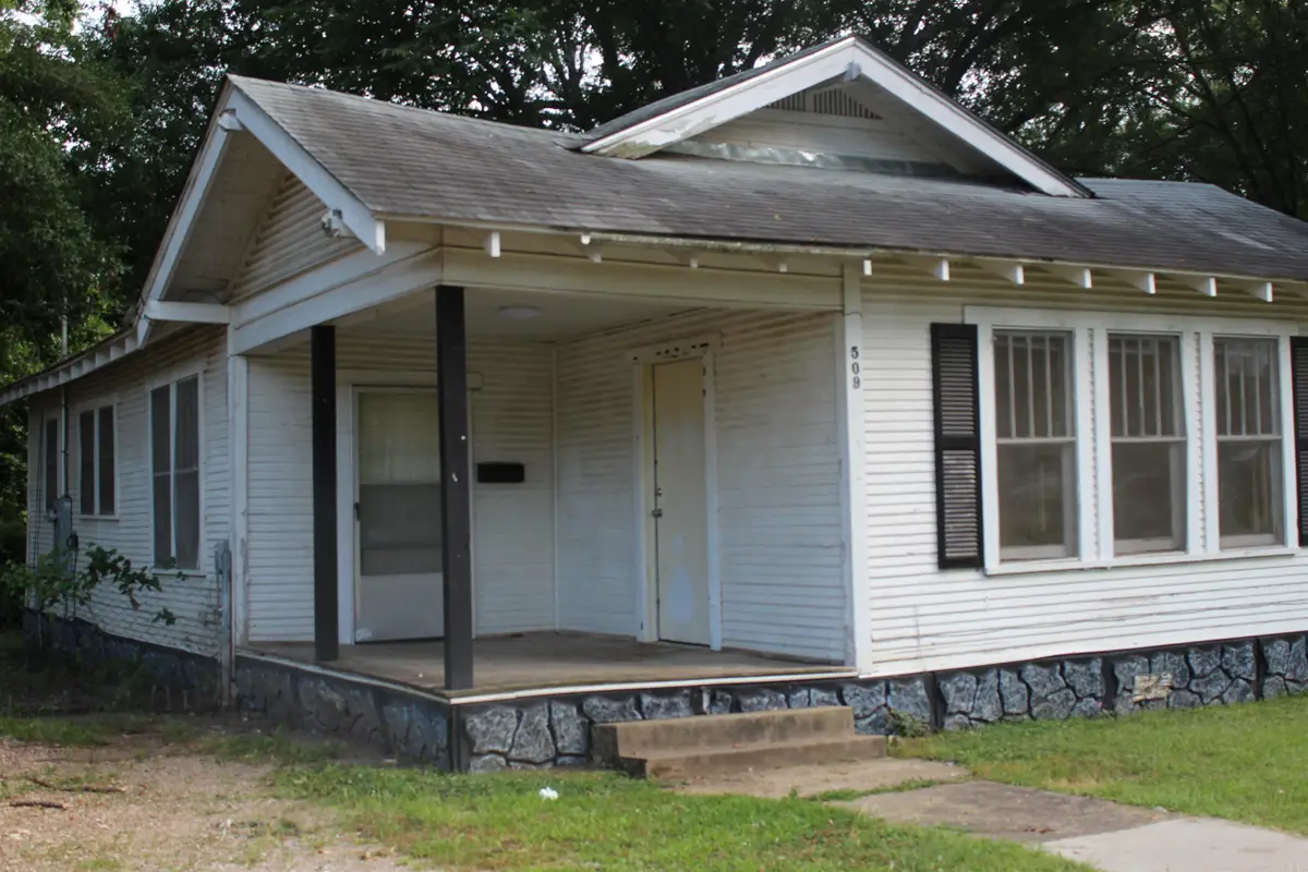 509 W 6th Street, Hope, AR 71801 - #1