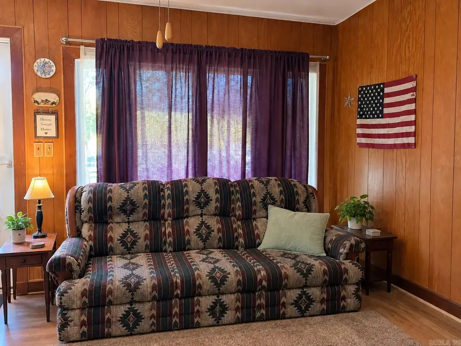 811 Central Road, Horatio, AR 71842 - #2