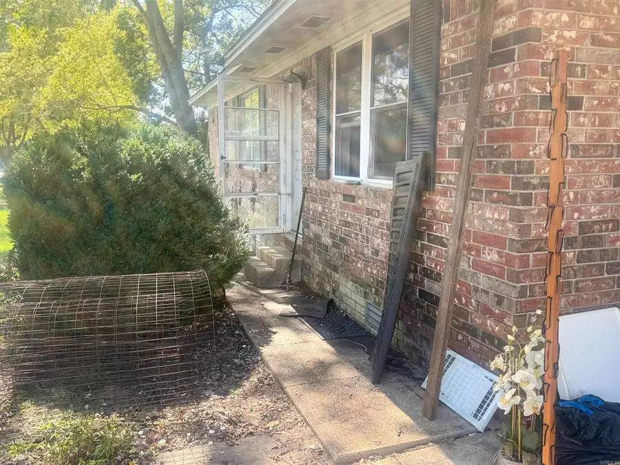 304 S Holly Street, Beebe, AR 72012 - #2