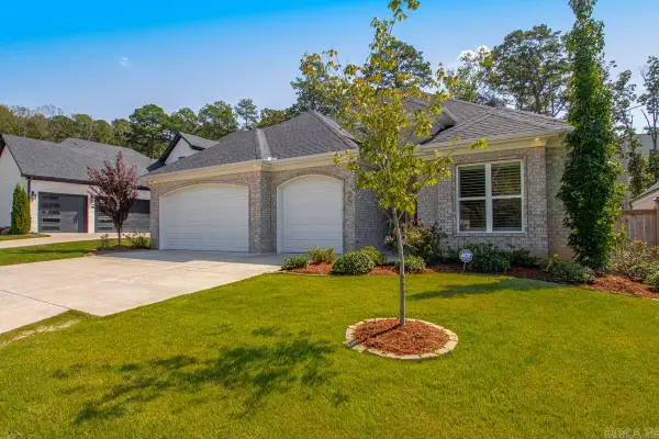 25 Mereville Place, Little Rock, AR 72223