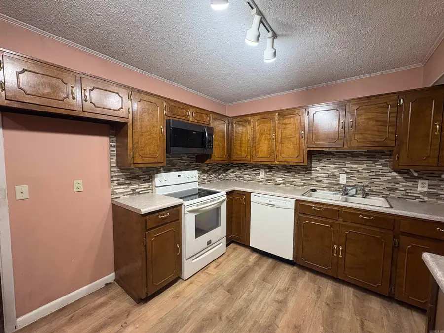 412 Claremont Drive, El Dorado, AR 71730 - #3