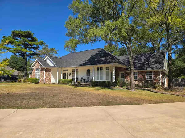 700 Prairie Creek Rd, Mena, AR 71953