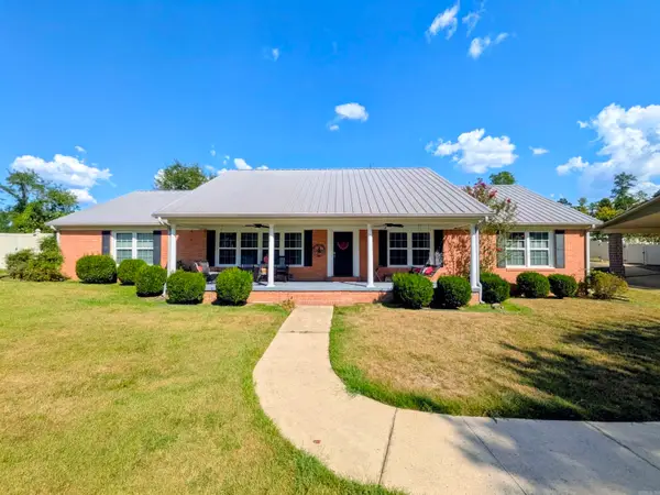 963 Ridgeview, Camden, AR 71701