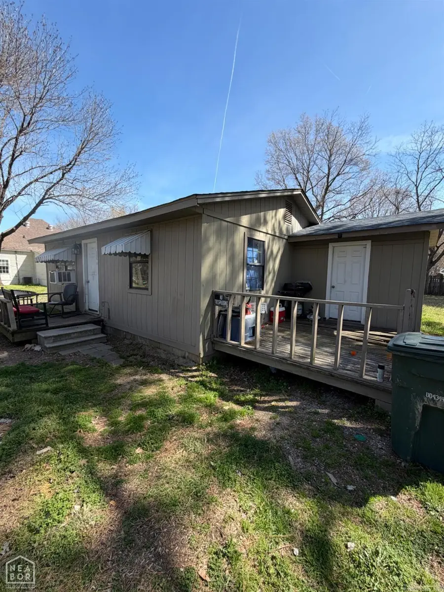 300 B E Matthews Street, Brookland, AR 72417 - #2