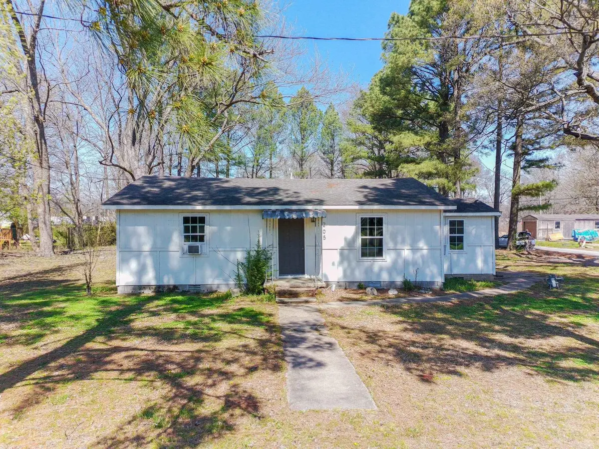 205 E Matthews Street, Brookland, AR 72417 - #1