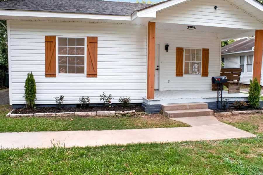 356 Ash St, Conway, AR 72034 - #2