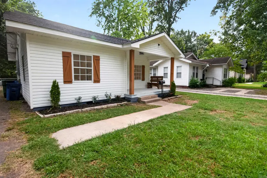 356 Ash St, Conway, AR 72034 - #3