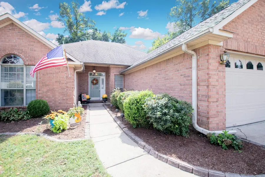 131 Deauville Drive, Maumelle, AR 72113 - #2