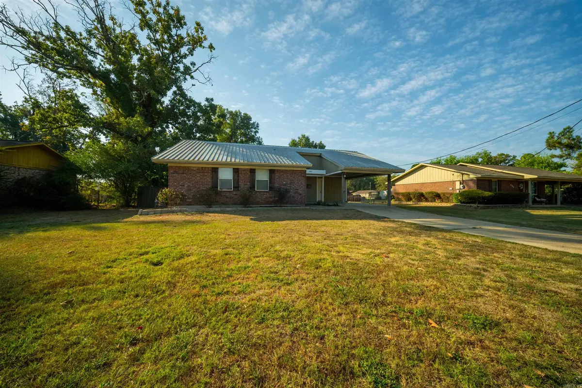 404 E Ingram Street, East Camden, AR 71701 - #1