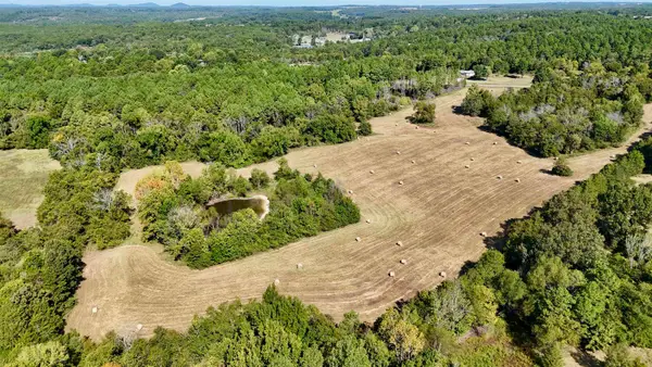 600 Red Lane, Calico Rock, AR 72519