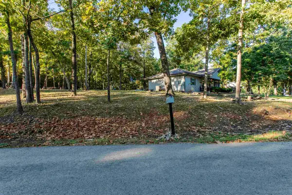 22 Wyandotte Drive, Cherokee Village, AR 72529
