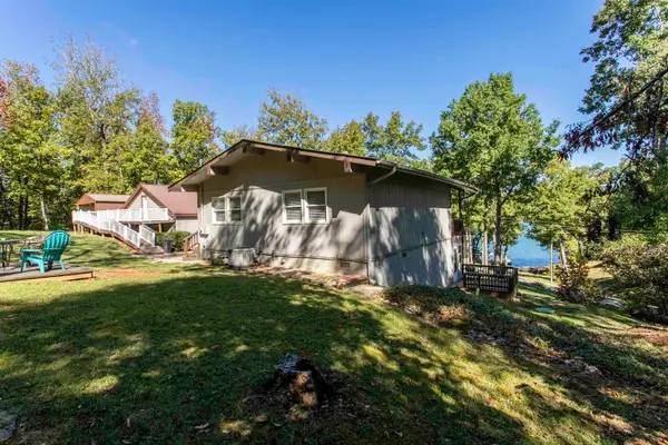 16 Wyandotte Drive, Cherokee Village, AR 72529