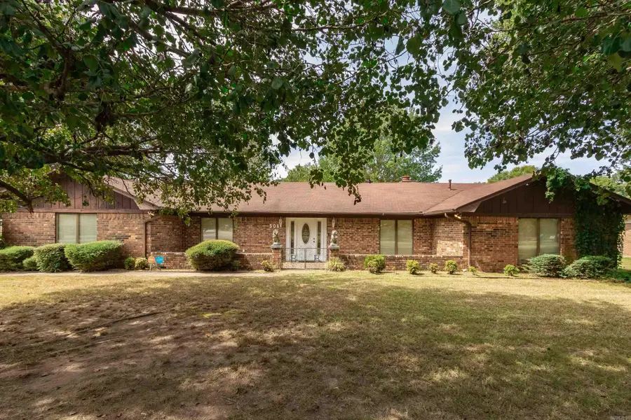 508 Springhill Drive, Pine Bluff, AR 71601 - #2