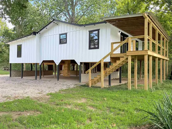 39 Broken Arrow Lane, Hardy, AR 72529
