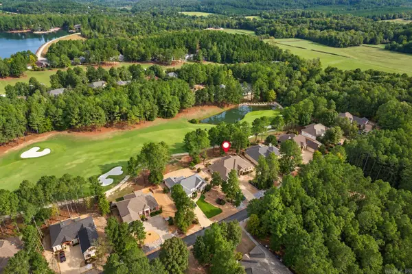23 Sorprendente Lane, Hot Springs Village, AR 71909