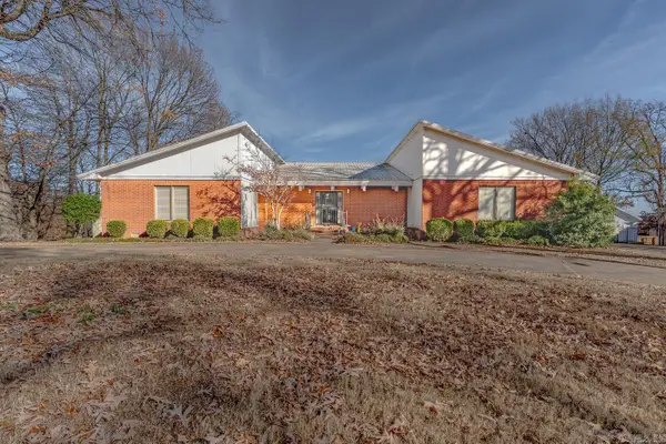 2806 Harrisburg Rd, Jonesboro, AR 72401