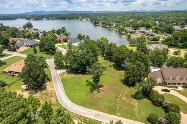 xx Misty Oak Lane, Hot Springs, AR 71901
